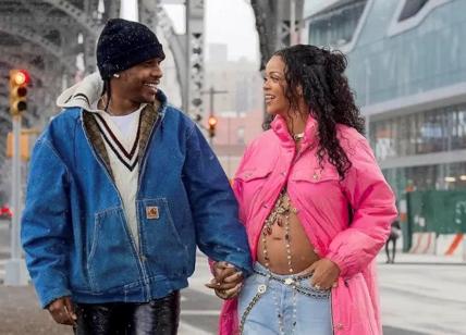 Rihanna incinta, Asap Rocky presto padre: le foto della coppia in dolce attesa
