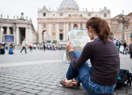 Crollo del turismo, Omicron mette paura: Roma perde 14 milioni di turisti