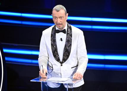 Sanremo 2023, Zelensky invita il vincitore a Kiev. La lettera letta da Amadeus