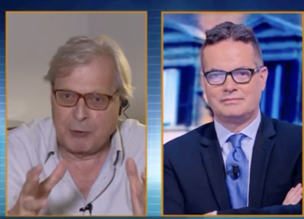 Controcorrente, Sgarbi difende Paragone: insulti furiosi a Klaus Davi - VIDEO