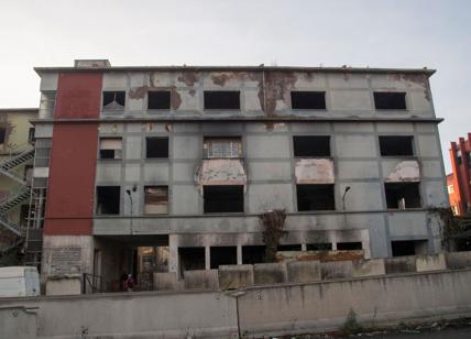 Roma, sgomberata l'ex fabbrica di Penicillina. Era abitata da 30 senzatetto