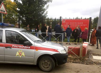 Russia, un uomo spara in un asilo: morti due bambini e l'insegnante