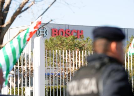 Bosch, i lavoratori di Bari protestano contro i 700 esuberi