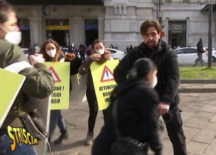 Striscia, la borseggiatrice a Staffelli: "Che vuoi, io faccio il mio lavoro"