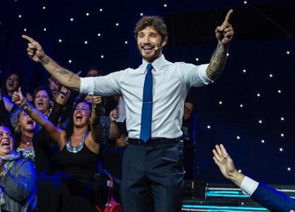 Stefano De Martino svela la donna con cui è stato meglio sotto le lenzuola