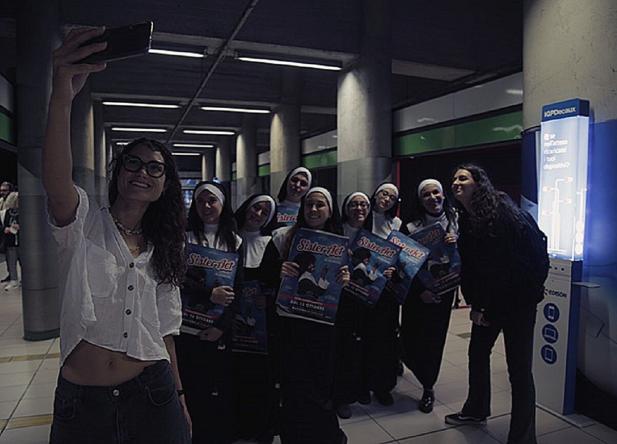 Sister Act al Nazionale di Milano: flash mob Sister Act al Nazionale di Milano: flash mob