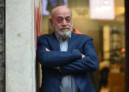 Toni Capuozzo, il popolo social si schiera col giornalista: boom dell'hashtag