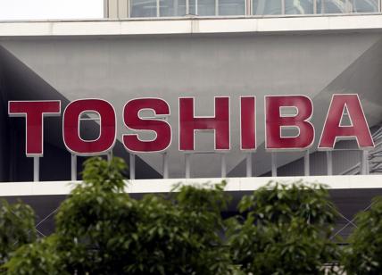 Toshiba non si fa più in tre, lo scorporo in due società entro il 2023