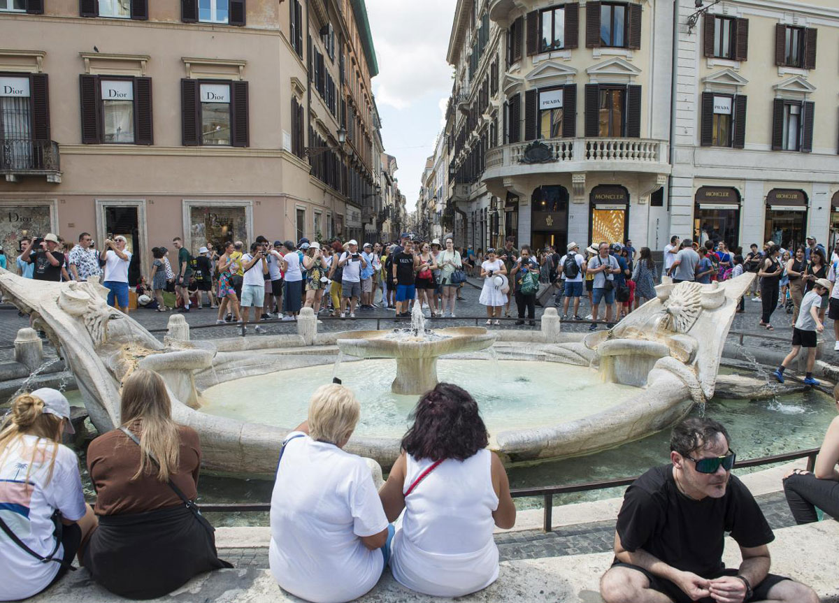 turisti roma 01