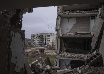 Guerra Ucraina, piovono missili: massacro in un condominio a Dnipro