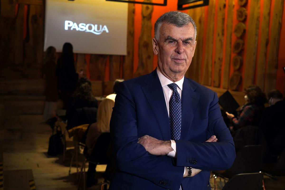 UMBERTO PASQUA PRESIDENTE CANTINE PASQUA UMBERTO PASQUA PRESIDENTE CANTINE PASQUA
