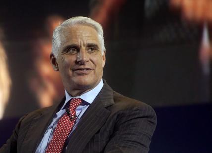 Orcel: "M&A? Meglio il buyback. Ma guardiamo all'Est Europa"