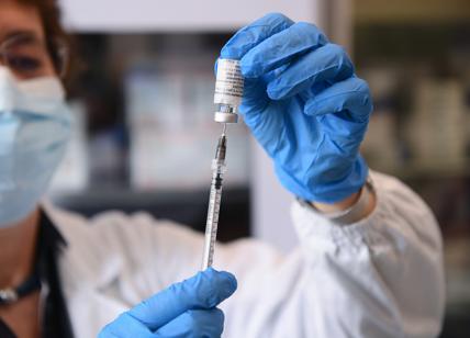 Covid, arriva nuova circolare: per i non vaccinati scende la quarantena