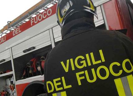 Colata anomala di alluminio: incendio in uno stabile del Milanese