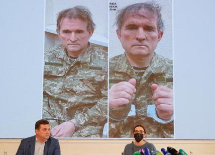 Ucraina, due prigionieri inglesi alla tv russa: “Scambiateci con Medvedchuk”