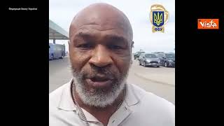 Guerra, Mike Tyson sale... sul ring contro Putin: "Sono con l'Ucraina"