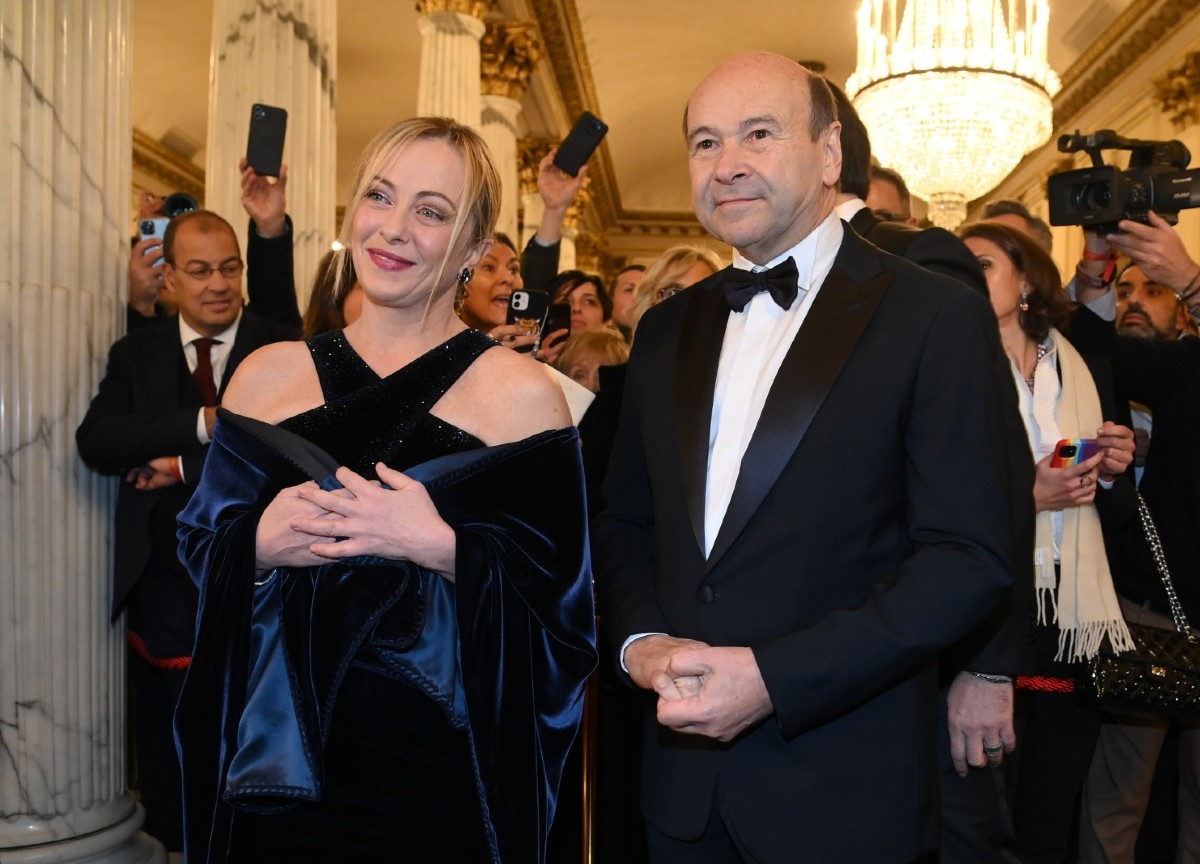 La presidente del Consiglio Giorgia Meloni e il sovrintendente del teatro alla Scala Dominique Meyer