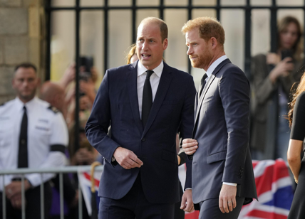 Harry: accordo di mio padre Carlo col gruppo Murdoch per favorire Camilla