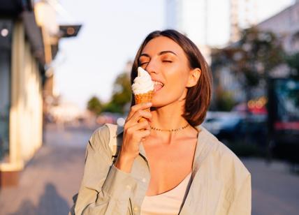 Caldo, ecco la dieta anti-afa: gelato da scordare, fa malissimo