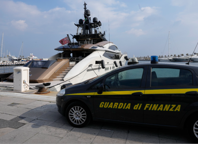 yacht Pumpyansky