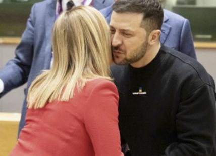 Armi a Zelensky? Mattarella tace e segue la guerrafondaia Meloni