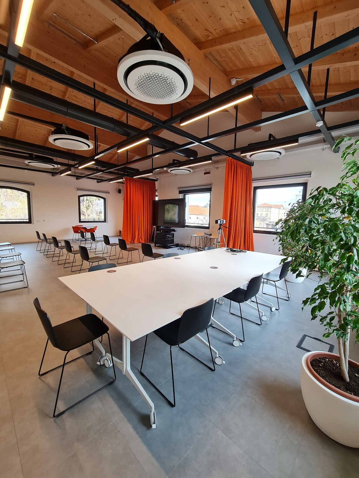 Hub PwC di Monza, ottenuta la certificazione WELL Gold Hub PwC di Monza, ottenuta la certificazione WELL Gold