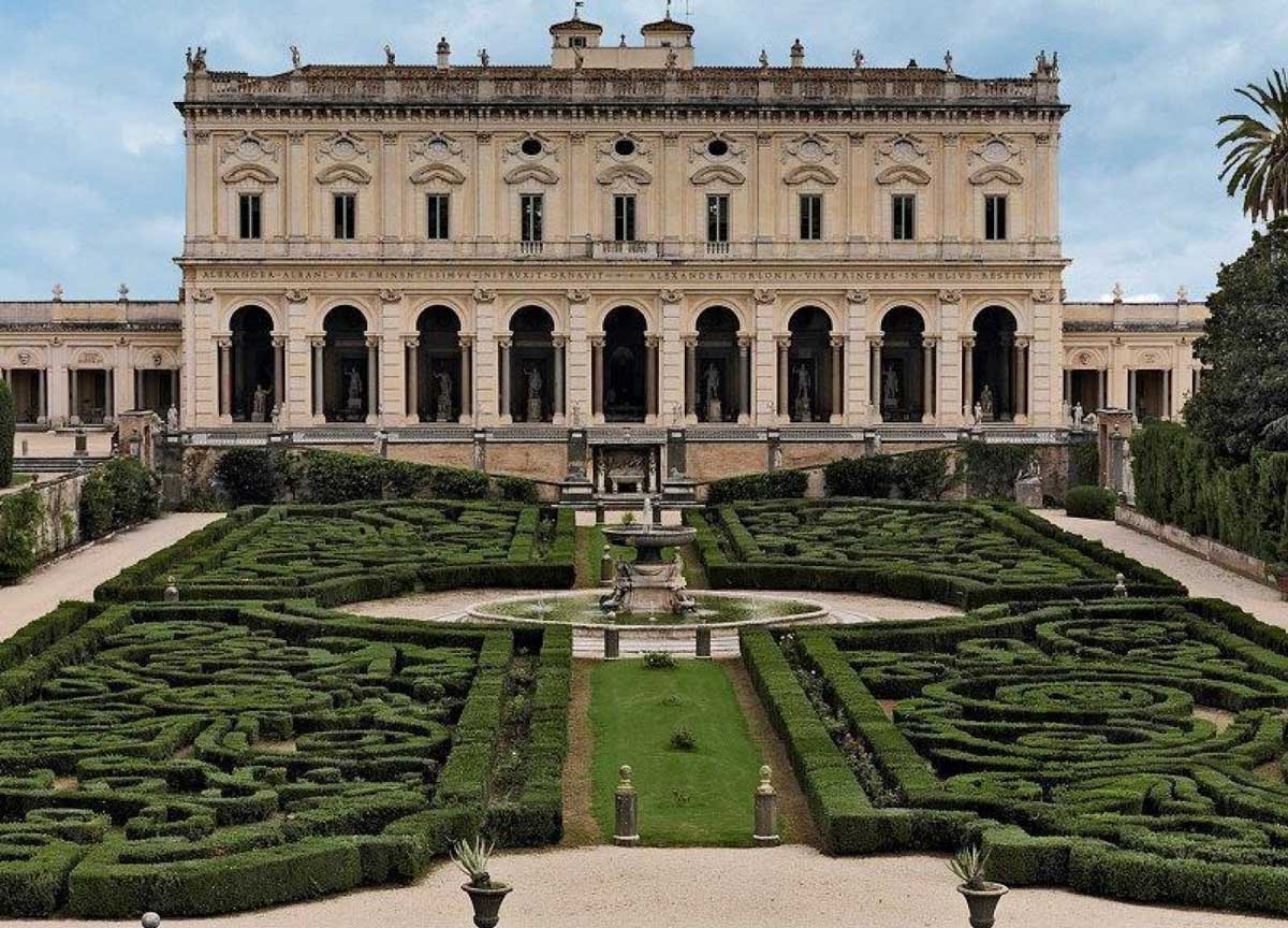 Una delle ville della casata nobile dei Torlonia