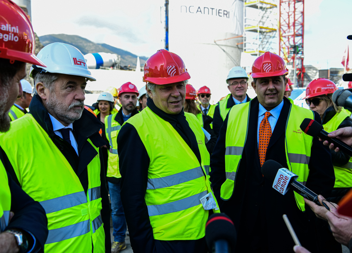 Diga di Genova, Bucci e Toti. Foto Lapresse Diga di Genova, Bucci e Toti. Foto Lapresse