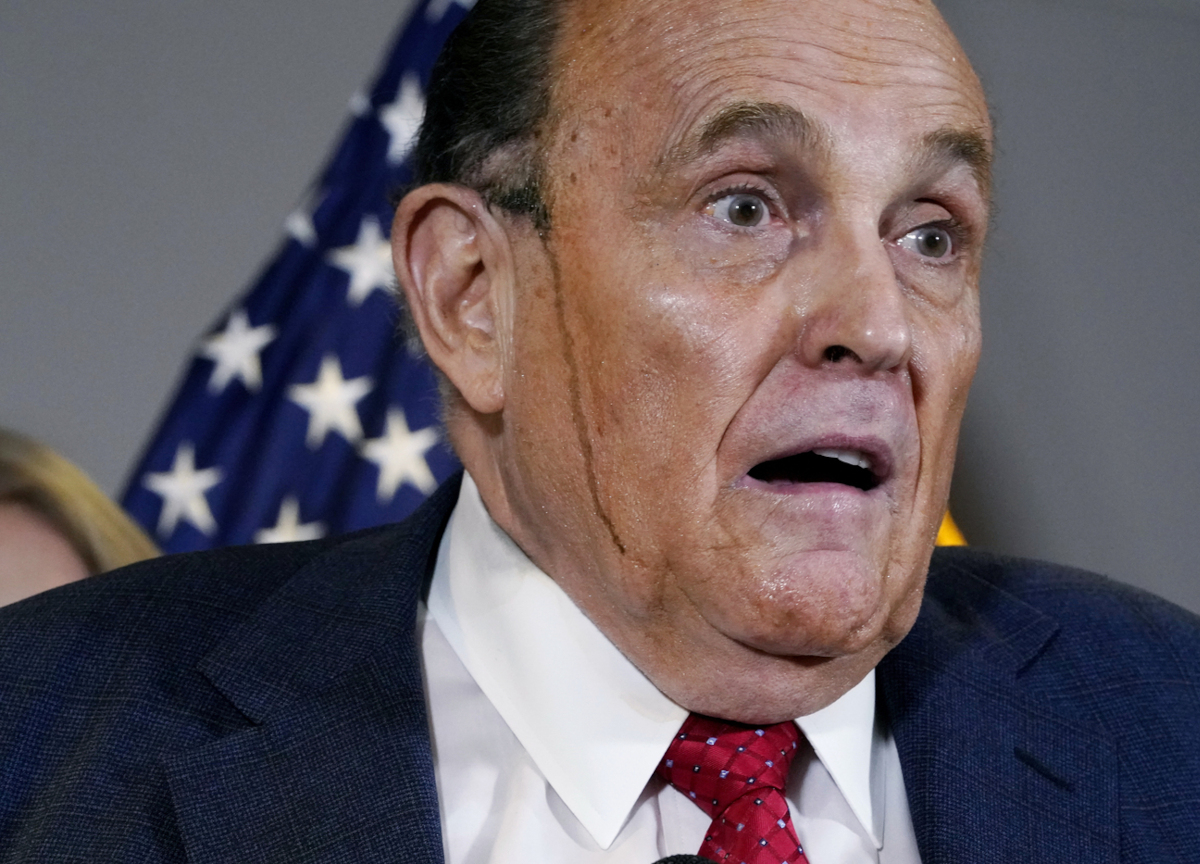 Rudy Giuliani e le accuse dell'ex assistente di sessismo e abuso di potere. Foto Lapresse Rudy Giuliani e le accuse dell'ex assistente di sessismo e abuso di potere. Foto Lapresse