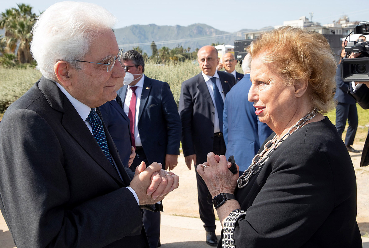 Mattarella a Palermo ricorda Falcone e la strage di Capaci Mattarella a Palermo ricorda Falcone e la strage di Capaci