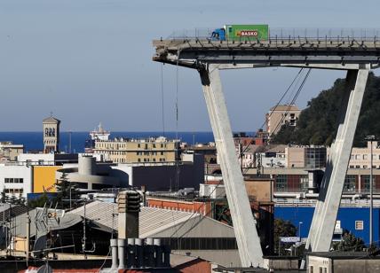 Morandi, "tu scrivi che aumenta la vita del ponte. Non me ne frega un cazzo"