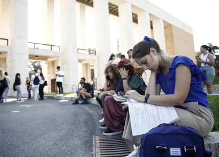 Le scuole spariscono nell'Italia che non fa più figli. Chiusi 2600 istituti