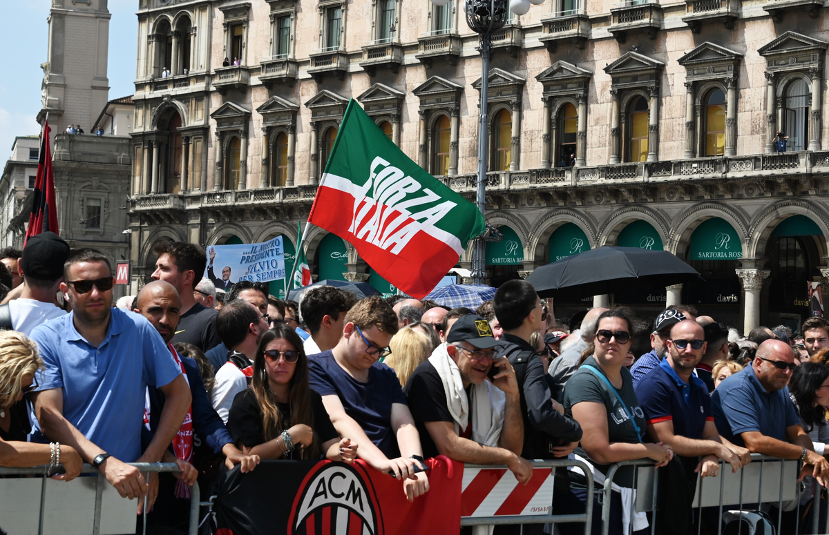 Silvio Berlusconi un ricordo e saluto indelebile a Milano. 2023 Credit photo Nick Zonna Silvio Berlusconi un ricordo e saluto indelebile a Milano. 2023 Credit photo Nick Zonna