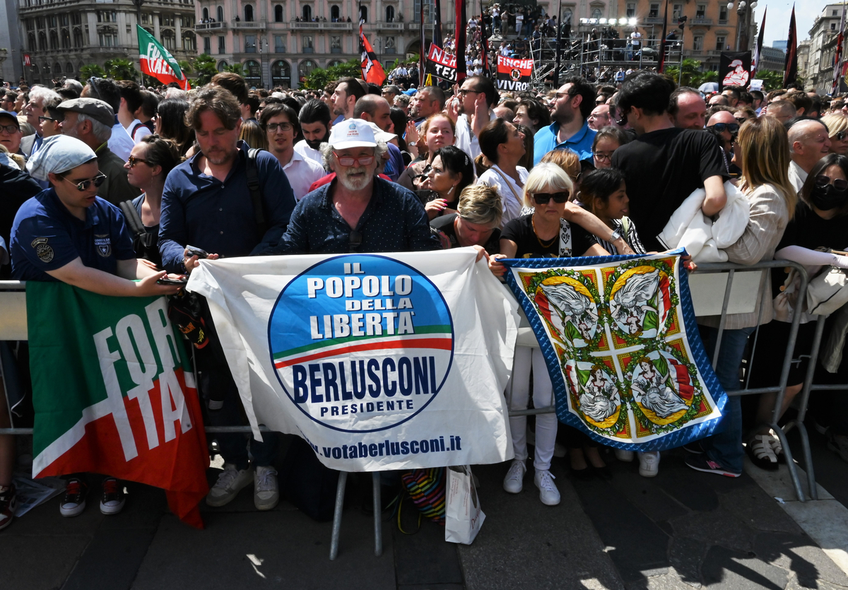 Silvio Berlusconi un ricordo e saluto indelebile a Milano. 2023 Credit photo Nick Zonna Silvio Berlusconi un ricordo e saluto indelebile a Milano. 2023 Credit photo Nick Zonna