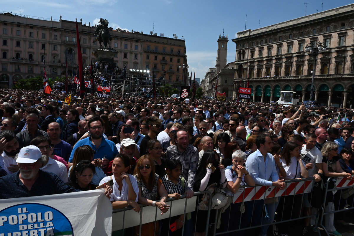 Silvio Berlusconi un ricordo e saluto indelebile a Milano. 2023 Credit photo Nick Zonna Silvio Berlusconi un ricordo e saluto indelebile a Milano. 2023 Credit photo Nick Zonna
