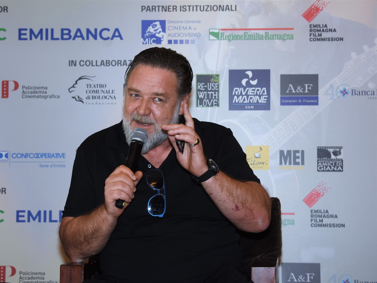 Russell Crowe premio Oscar anche nella solidarietà a Bologna. 2023 Credit photo Nick Zonna Russell Crowe premio Oscar anche nella solidarietà a Bologna. 2023 Credit photo Nick Zonna