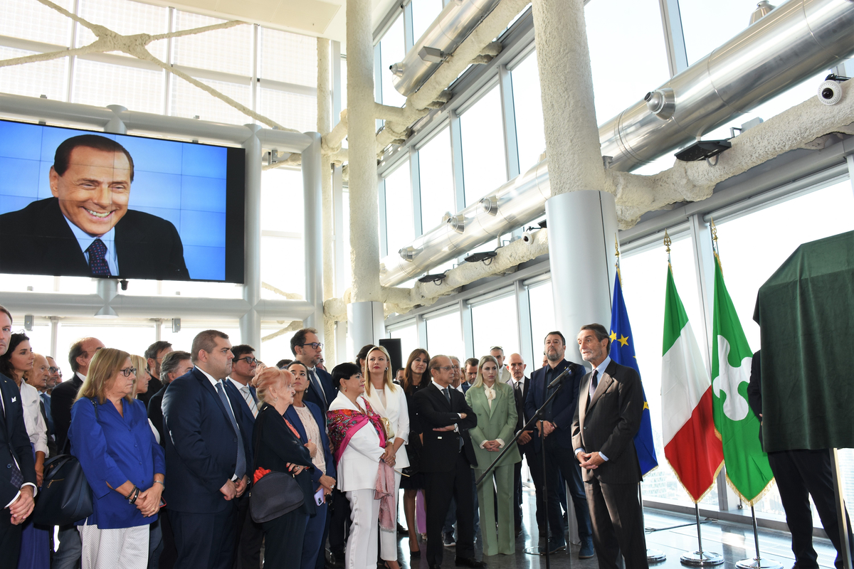 Silvio Berlusconi un ricordo indelebile per la Lombardia e Milano. Foto: Nick Zonna