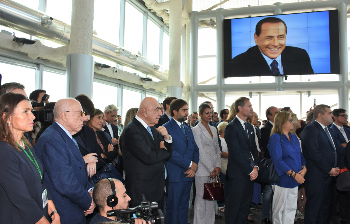 Silvio Berlusconi un ricordo indelebile per la Lombardia e Milano. Foto: Nick Zonna