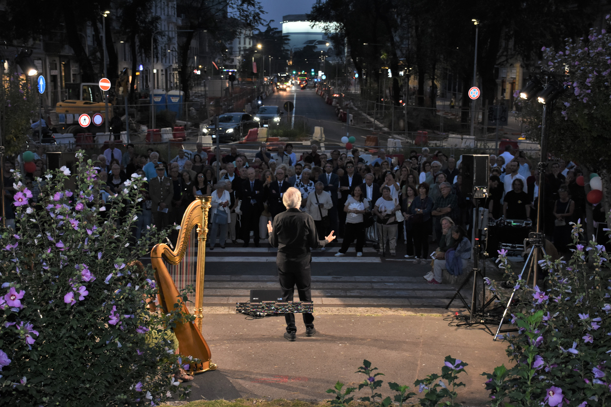 Ricordo di San Francesco patrono d’Italia in Piazza Risorgimento a Milano. Foto: Nick Zonna Ricordo di San Francesco patrono d’Italia in Piazza Risorgimento a Milano. Foto: Nick Zonna