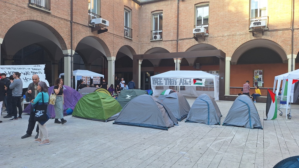Accampamento Universitario a Bologna Accampamento Universitario a Bologna