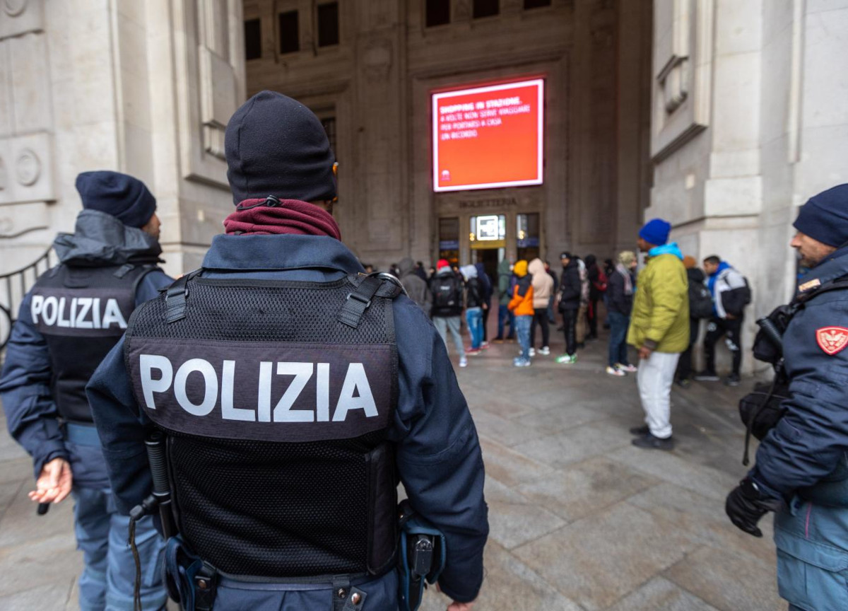 polizia, terrorismo, arresto