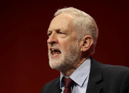 Guerra Ucraina, Corbyn: "Chi vuole la pace non è un lacchè di Putin"