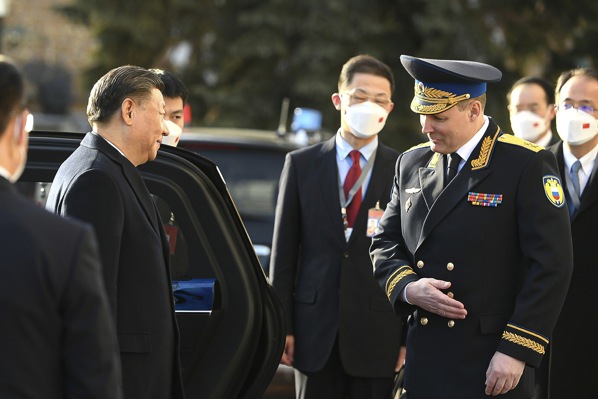Il Presidente cinese Xi Jinping incontra il Presidente russo Vladimir Putin Il Presidente cinese Xi Jinping incontra il Presidente russo Vladimir Putin