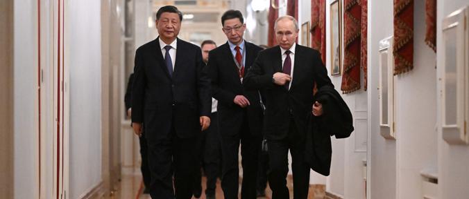 Xi chiarisce agli Usa: il vassallo Putin resta al potere Kishida da Zelensky con la regia anti cinese di Biden
