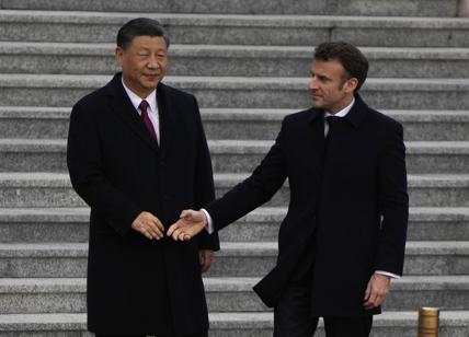 Da Macron un "bye bye" agli Stati Uniti: "Taiwan non è nell'interesse europeo"