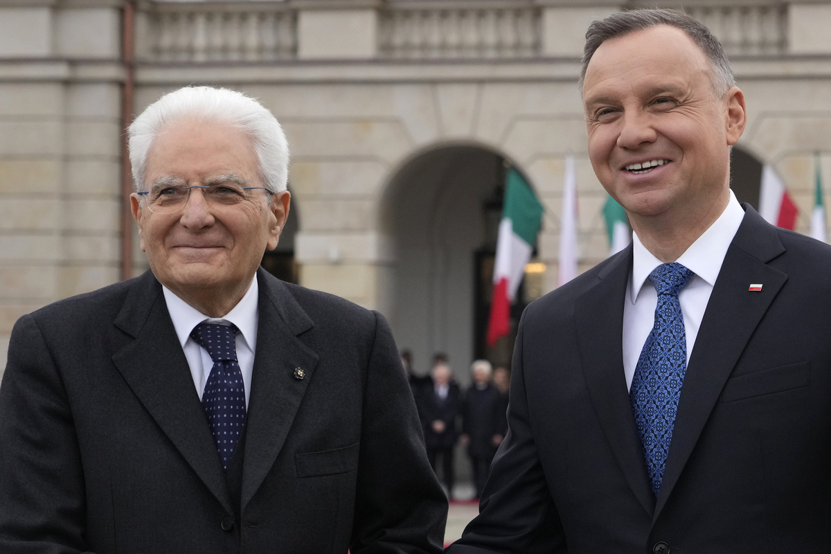 Sergio Mattarella a Varsavia incontra il presidente polacco Andrzej Duda Sergio Mattarella a Varsavia incontra il presidente polacco Andrzej Duda