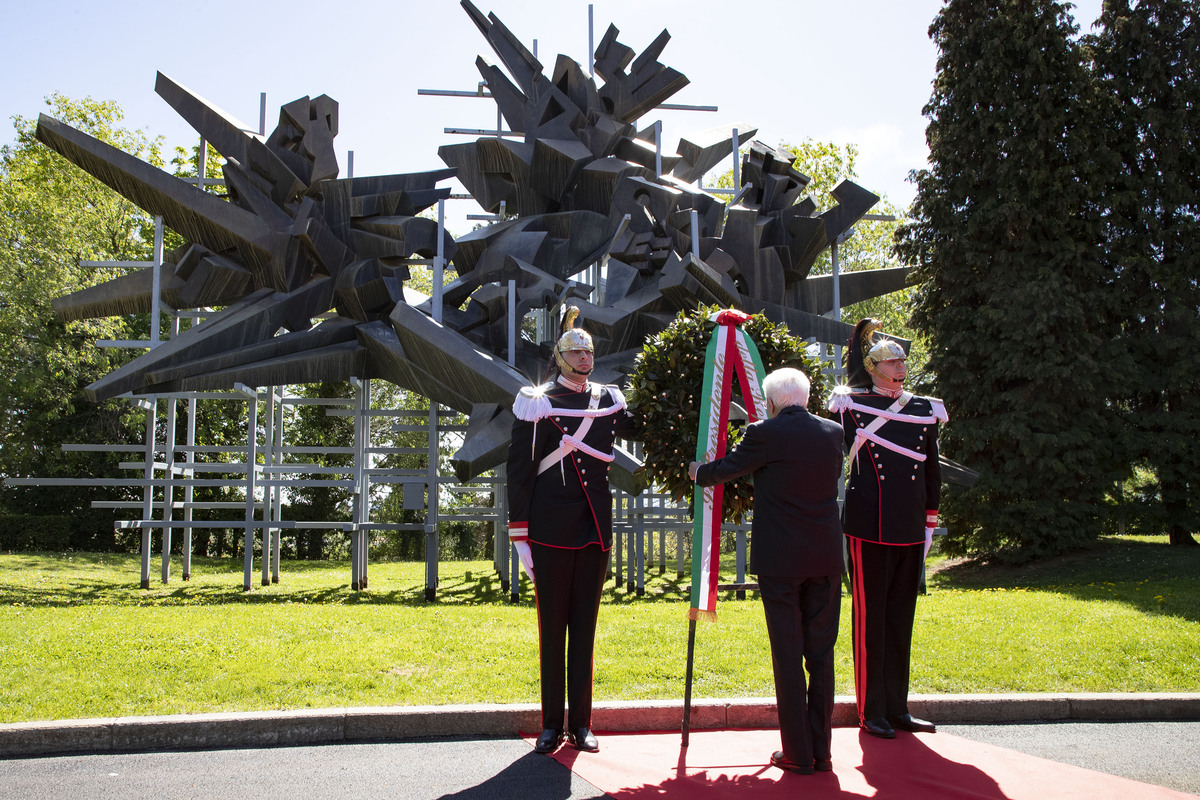 Il Presidente Mattarella in visita a Cuneo per il 25 aprile Il Presidente Mattarella in visita a Cuneo per il 25 aprile