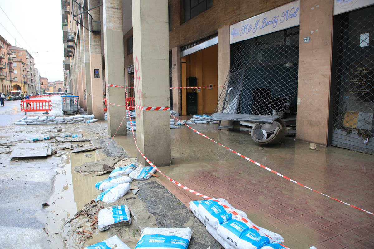 Bologna, i danni per il maltempo Bologna, i danni per il maltempo
