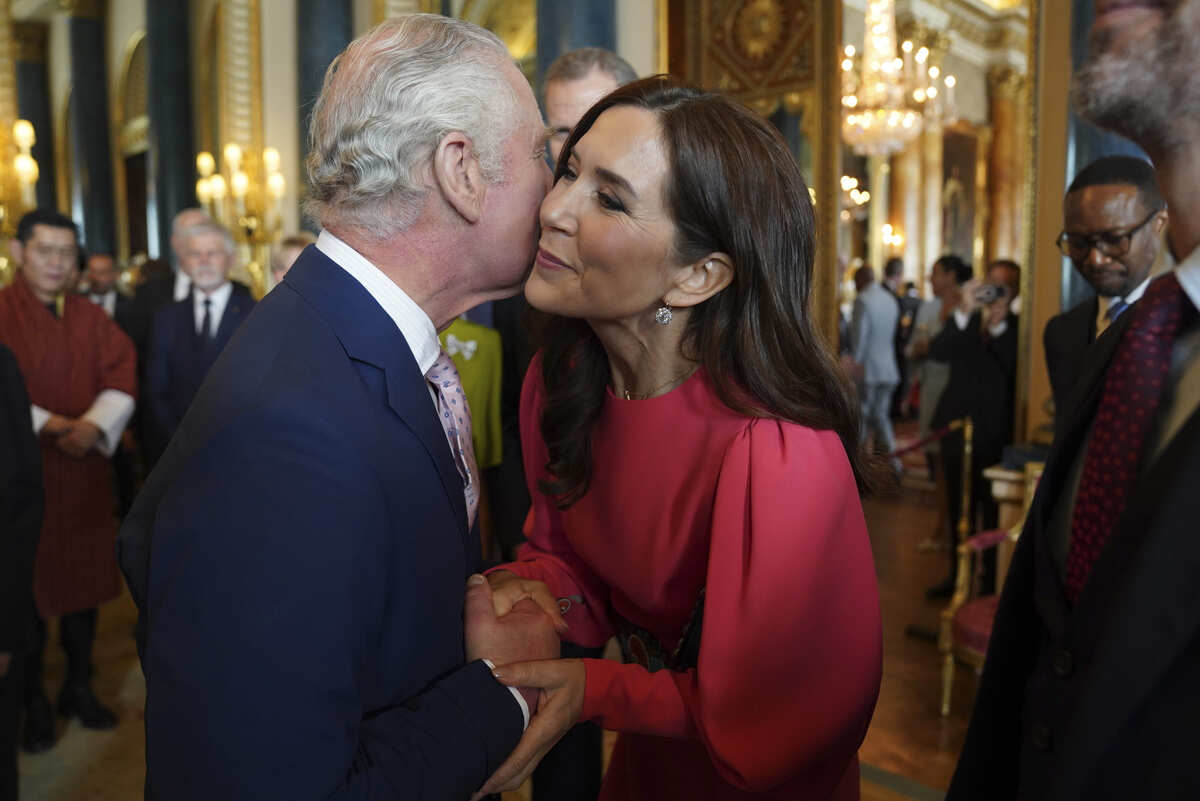Gli invitati all’incoronazione di Re Carlo partecipano al ricevimento a Buckingham Palace Gli invitati all’incoronazione di Re Carlo partecipano al ricevimento a Buckingham Palace