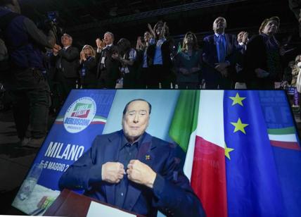 Berlusconi torna e stoppa l'ascesa di Tajani. Mastella: "Non ha il quid"
